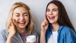 Top Skincare Products to Manufacture in Canada (2025 Guide)